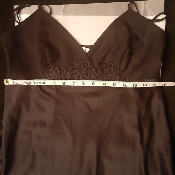 Black Negligee - Picture 6 of 12